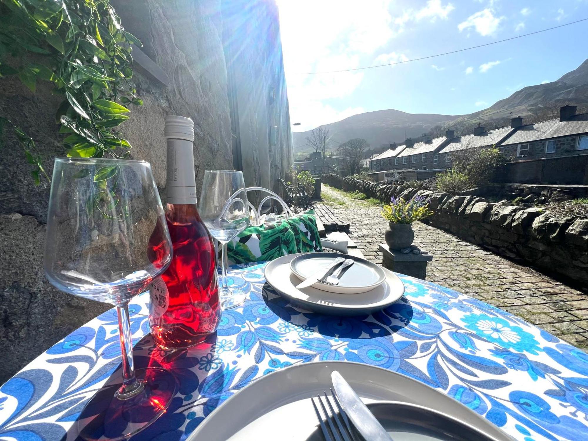 Vila Mynydd A Mor Trevor Exteriér fotografie